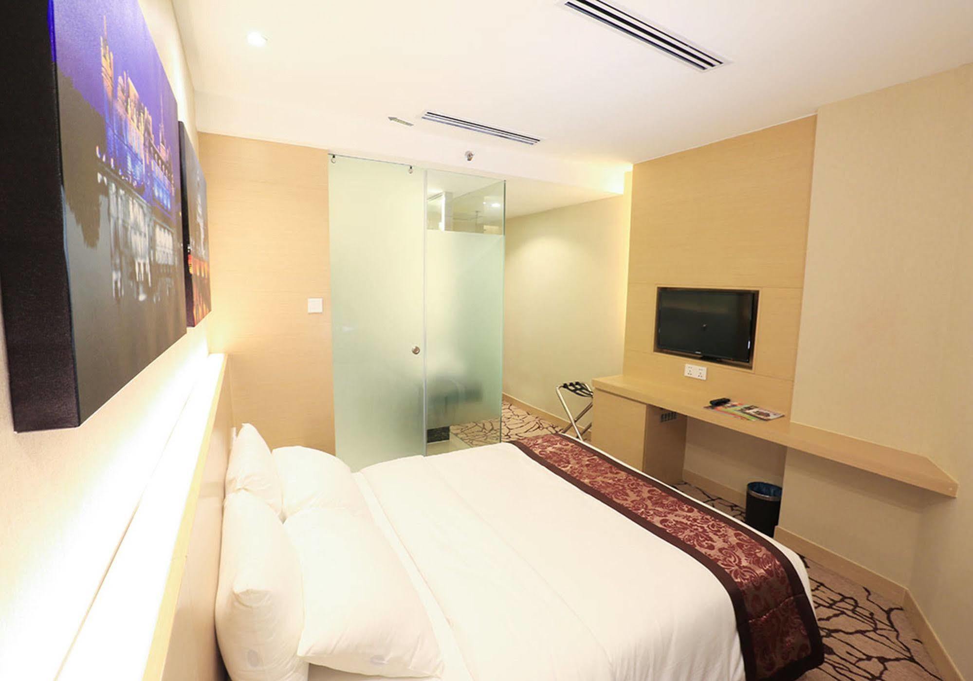 Eco Tree Hotel,